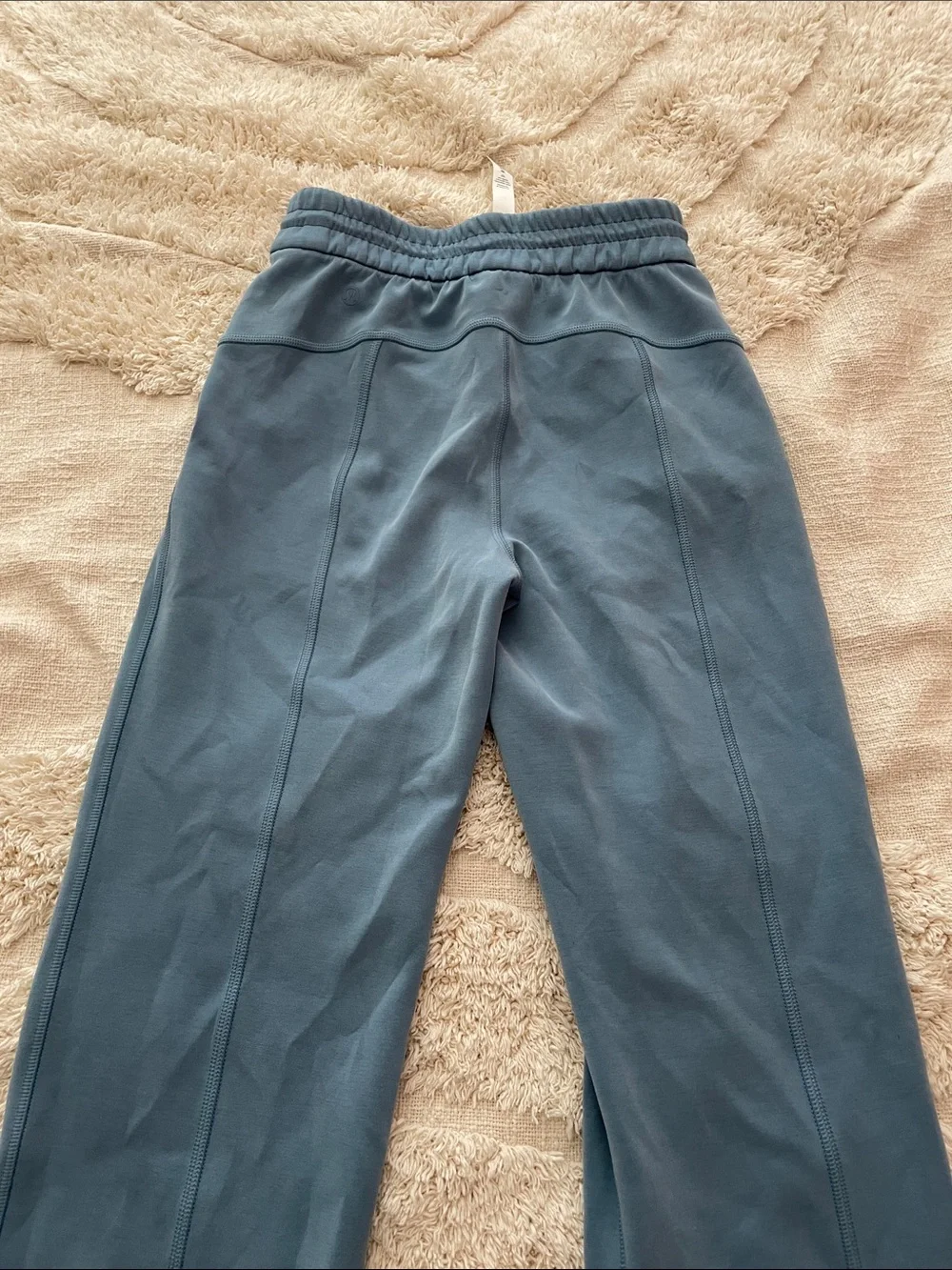 lululemon athletica nwot softstreme cropped high rise utility blue size 2